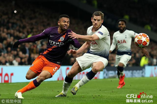 尼日利亚4-1大胜加蓬进入决赛，奥斯梅恩双响，埃朱克破门