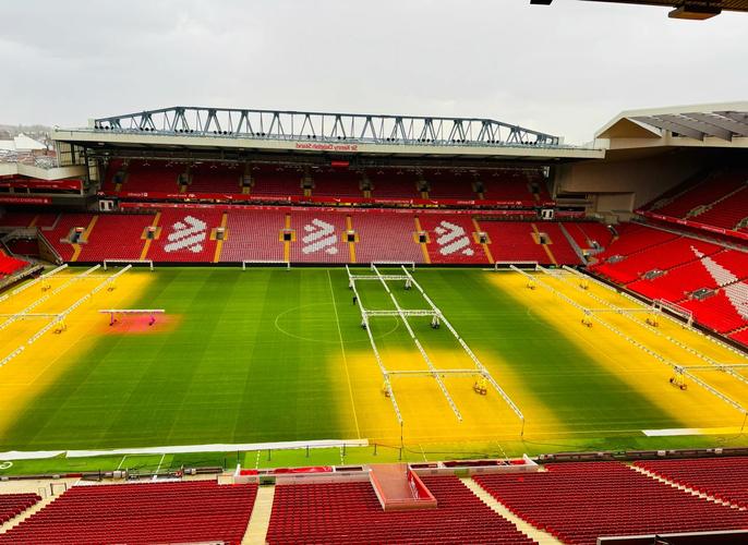 对猛龙跨季10连胜！布伦森35+6三分势不可挡 与场边球迷对喷太经典