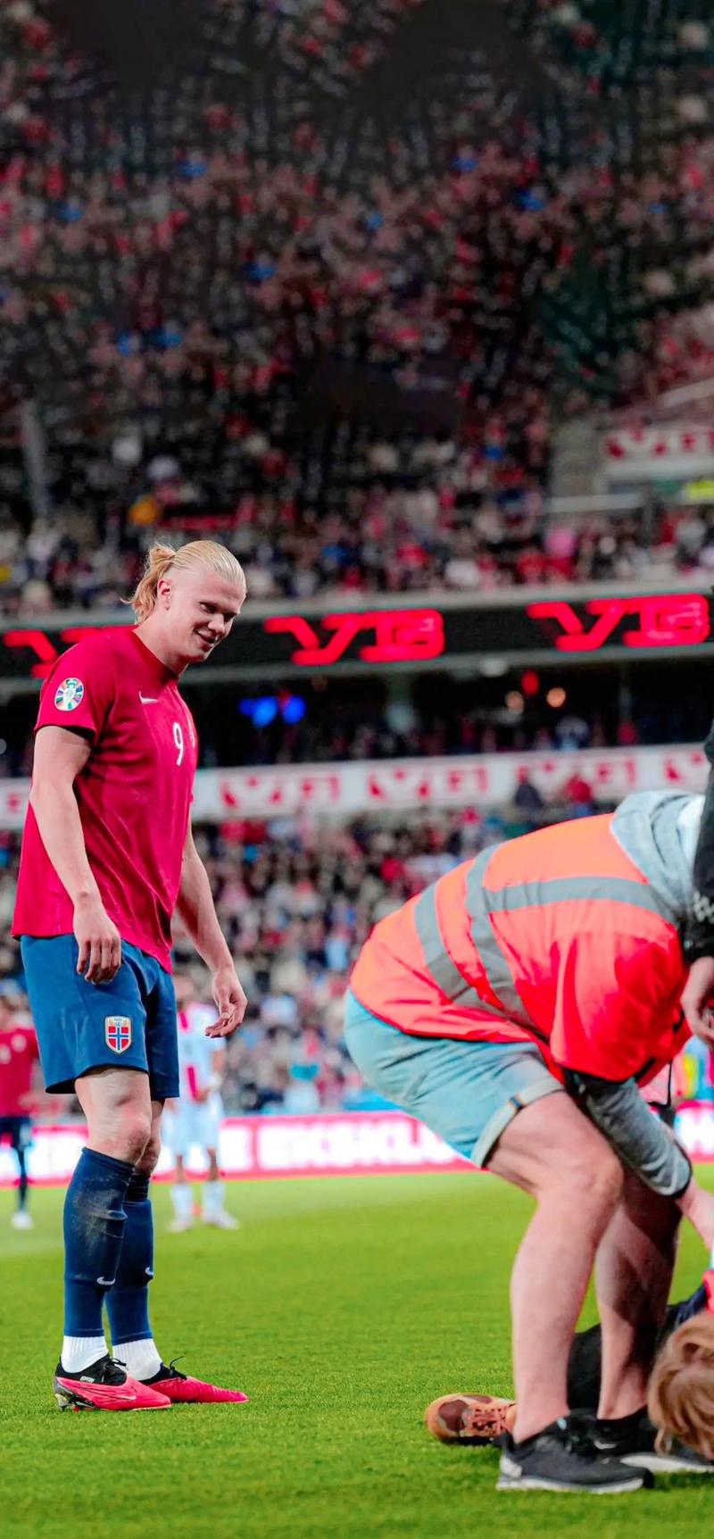 张伯霖：自己进几个球无所谓，只要球队能小组第一出线就行