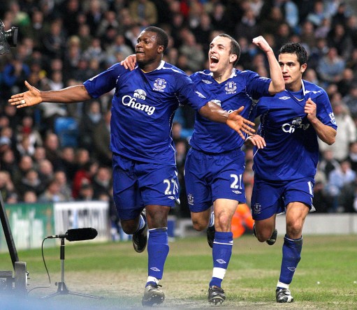 布尼达为何没首发？阿贾克斯主帅：他训练迟到了